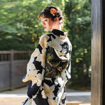 Charger l'image dans la galerie, Kimono Motif Japonais Femme 'Tengu'
