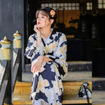 Charger l'image dans la galerie, Kimono Motif Japonais Femme 'Tengu'
