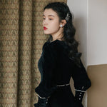 Charger l'image dans la galerie, Robe Japonaise en Velours et Dentelle 'Yoko'
