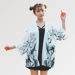 Charger l'image dans la galerie, Veste Kimono Femme Motifs Corbeaux 'Chibiusa Tsukino'
