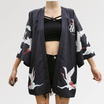 Charger l'image dans la galerie, Veste Kimono Femme Motifs Grues 'Kamen Rider'
